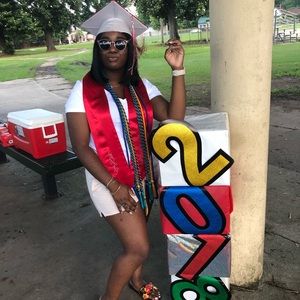 Meet your Posher, April